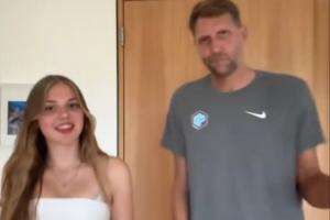 美媒分享司机跳舞：他单次季后赛就击败了詹姆斯、科比、韦德和罗伊。