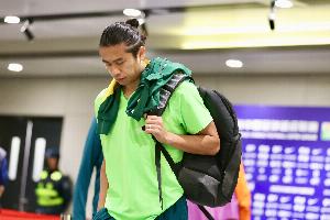 据足球报报道，张玉宁在完成检查后确认伤情不重，预计能够正常参加接下来的比赛。