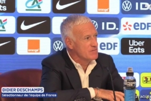 德尚承认埃基蒂克实力出众，但强调队内竞争激烈；同时他表示未签帕瓦尔是因非能力问题。