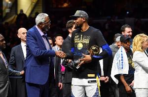 KD谈勇士效力：别小题大做，这事根本不影响你们生活。