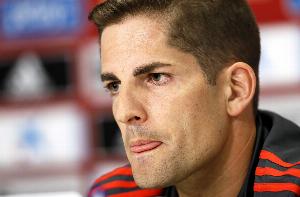 前西班牙主帅莫雷诺比赛期间突发高血压危象被送医