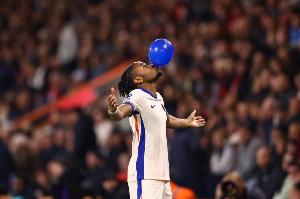 迪马：米兰与切尔西正就恩昆库的奖金条款进行谈判，双方有望今日达成协议。