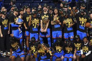 ESPN预测西部战绩：雷霆将超越火箭登顶，快船、湖人和勇士则分列第五至第七名。