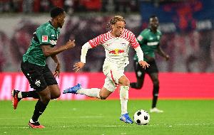 哈维-西蒙斯已通过热刺体检，交易进入最后细节阶段。