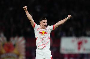 德媒报道：水晶宫与比利亚雷亚尔都对鲍姆加特纳表现出浓厚兴趣，但RB莱比锡无意放人。