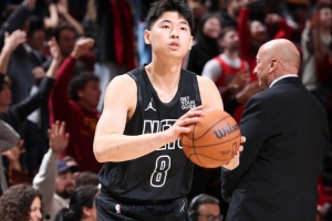 崔永熙：只要心怀热爱，持续拼搏，未来定能把握住冲击更高舞台的机遇。