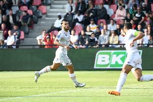 米卡乌塔泽将于周日前往比利亚雷亚尔接受体检，之后将完成签约。