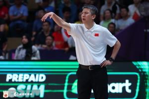 郭士强：执教男篮后，我首要任务是帮助队员建立信心，并明确表示“出了问题我来负责”。