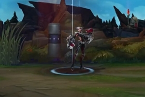 T1蔚皮肤细节：背部披风印有ONER字样，释放大招时地面将显现T1队标。