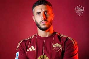 埃尔莫索：罗马防线稳固，一球即可锁定胜局，感谢主帅给予信任。