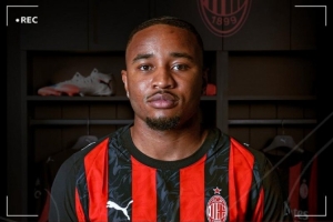 恩昆库以4200万加盟米兰，誓言为球队胜利竭尽全力。