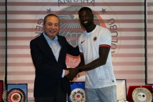 官方确认：30岁的前米兰前锋尼昂，曾效力超过10支球队，现已加盟土超根克勒比利吉。