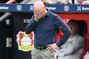 记者谈滕哈赫下课：对其离任感到惋惜，并指出勒沃库森高层方面一直存在阻碍行为。