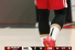 媒体人指出，张懿和赵杰的脚踝力量仍有不足，导致他们经常崴脚，未来需要加强这方面的训练。