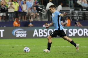 乌加特：凭球员实力，乌拉圭有能力踢出顶级足球，我渴望为曼联赢得主力位置。