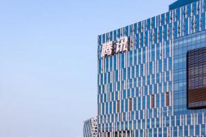 腾讯QQ发布上半年平台治理报告，涉诈群组及账号处置量超450万。