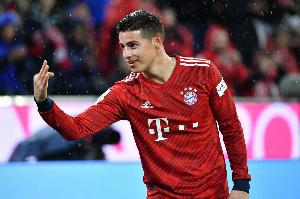 迪亚斯透露，J罗向他加盟拜仁表示祝贺，而他最初对拜仁的记忆则包括了罗本、里贝里和小猪等球员。