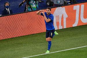 洛卡特利透露，加图索要求球队持续前压，若球员跑动不积极，他就会发脾气。