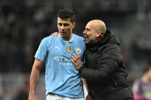 评论员指出，罗德里只是曼城面临的诸多问题之一，同时瓜迪奥拉似乎已显出疲惫之态。