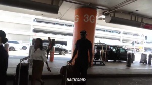 父亲涉嫌谋杀未遂，杰伦-布朗拒答记者追问。