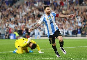 斯卡洛尼：这或许是梅西的最后一届世预赛，望球迷珍惜并尽情享受。