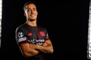 刚加盟新球队便遭遇主帅更迭，巴斯克斯坦言：我也不清楚滕哈赫究竟发生了什么。