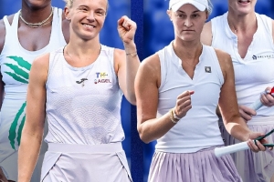 西尼亚科娃/汤森德直落两盘击败库德梅托娃/梅尔滕斯，昂首挺进美网女双决赛。