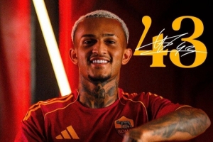 意媒报道，罗马新援韦斯利在巴西备战期间，其住所遭小偷入侵，所幸警方提前发现并介入。