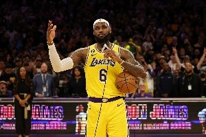 老兵未凋！09届仍有14将驰骋赛场，长河激荡炮火依旧，爱死神威震四方。