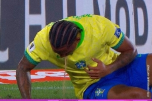 若昂-佩德罗透露，在与马丁内利发生碰撞后出现呕吐状况，他表示腹部虽感不适但很快便恢复正常。