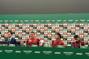 王钰栋今日表现全面出色，但考虑到他有些伤病，需要对其进行保护。