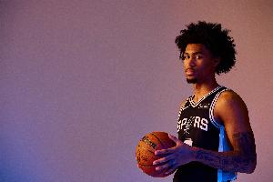 刺记：哈珀季前赛登场希望渺茫，揭幕战复出仍存可能。