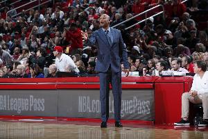 布莱恩-肖：球员生涯初期年薪仅15万，执教后球员曾质疑这点钱怎么够花。