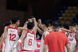 媒体人：中国篮球已拨乱反正，重回正轨。