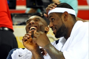 詹姆斯谈及科比：在科比承诺加入梦之队后，我们便深知绝不可有丝毫懈怠。