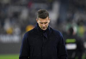 意媒称，勒沃库森对前尤文主帅莫塔感兴趣，但莫塔希望先休息一整年。