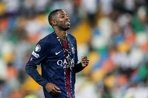 巴黎严词抨击法国队医疗团队：对登贝莱与杜埃的伤退表达强烈不满。