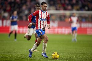 意媒称，孔蒂对阿特卡梅缺乏信心，冬窗或将与尤文竞争阿尔诺-马丁内斯。