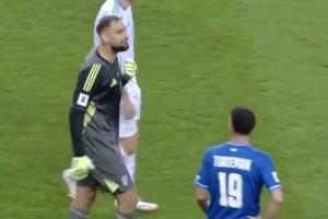 以色列队长笑称意大利队踢得像对阵世界最强队，其替补席已近乎失控。