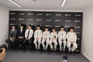 TES赛后采访中369表示，目标直指决赛冠军，这对TES战队和皓哥而言都至关重要。