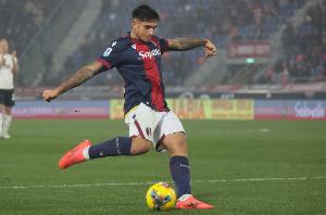 罗马诺：尽管新月方面已正式接触，但博洛尼亚从未考虑过放走卡斯特罗。