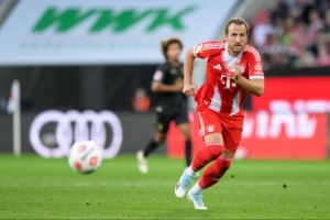 法尔克：若凯恩本赛季助拜仁夺得欧冠，或于明年夏天重返英超冲击希勒纪录。