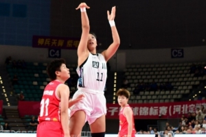 女篮锦标赛第一阶段第五日战况回顾：江苏队以全胜战绩结束阶段赛，四川队则成功豪取两连胜。