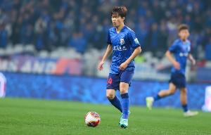 体坛：申花伤病问题已更加严重，谢鹏飞10月中旬才能回归