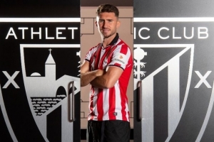 拉波尔特已成功在西甲完成注册，阿斯报称其希望能赶上欧冠首轮比赛的注册。