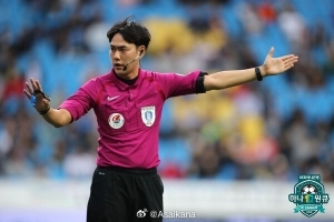 亚冠联赛上海海港与神户胜利船比赛的裁判组已敲定，将由韩国籍团队执法，其中崔玹在将担任主裁判。