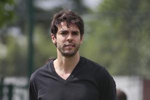 卡卡重返赛场意义非凡，尤其当与慈善事业相结合时，他亦期望未来能执掌一家俱乐部。