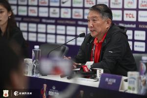 宫鲁鸣：选人需攻守平衡，媒体质疑张子宇、李缘是否该入选大名单