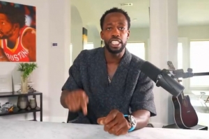 贝弗利对吹杨说：希望我的话能激励你，因为你现在还没取得任何成就。