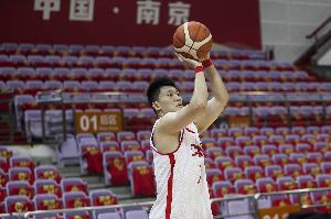 雷蒙：竞技体育没有如果，亚洲杯决赛中，我比任何人都渴望投进那个三分。